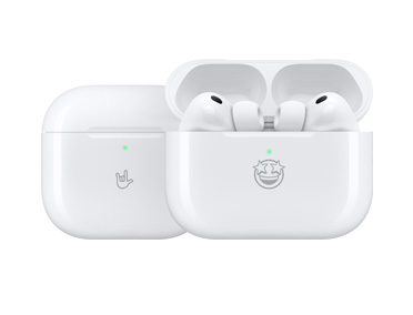Yksilöllisesti kaiverretut Apple-tuotteet: MagSafe-latauskotelo (USB-C), etupuolen kaiverruksessa on rock on ‑emoji, MagSafe-latauskotelo (USB-C), kotelo avoinna, AirPods Pro 3, etupuolen kaiverruksessa on tähtisilmäemoji