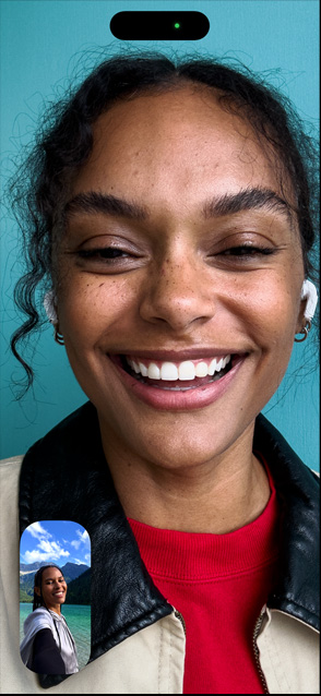 На екрані iPhone 17 Pro показано функцію «Центрування в кадрі» для відео